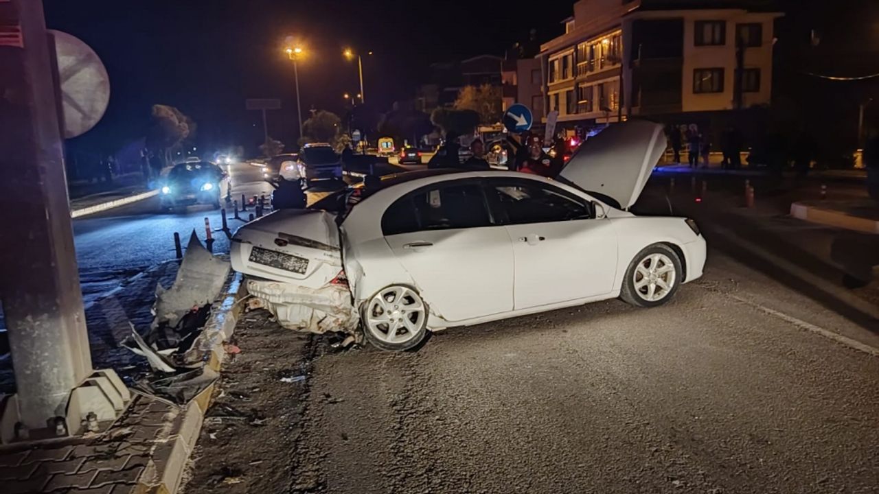 Balıkesir'de  otomabil kazası 4 kişi yaralandı