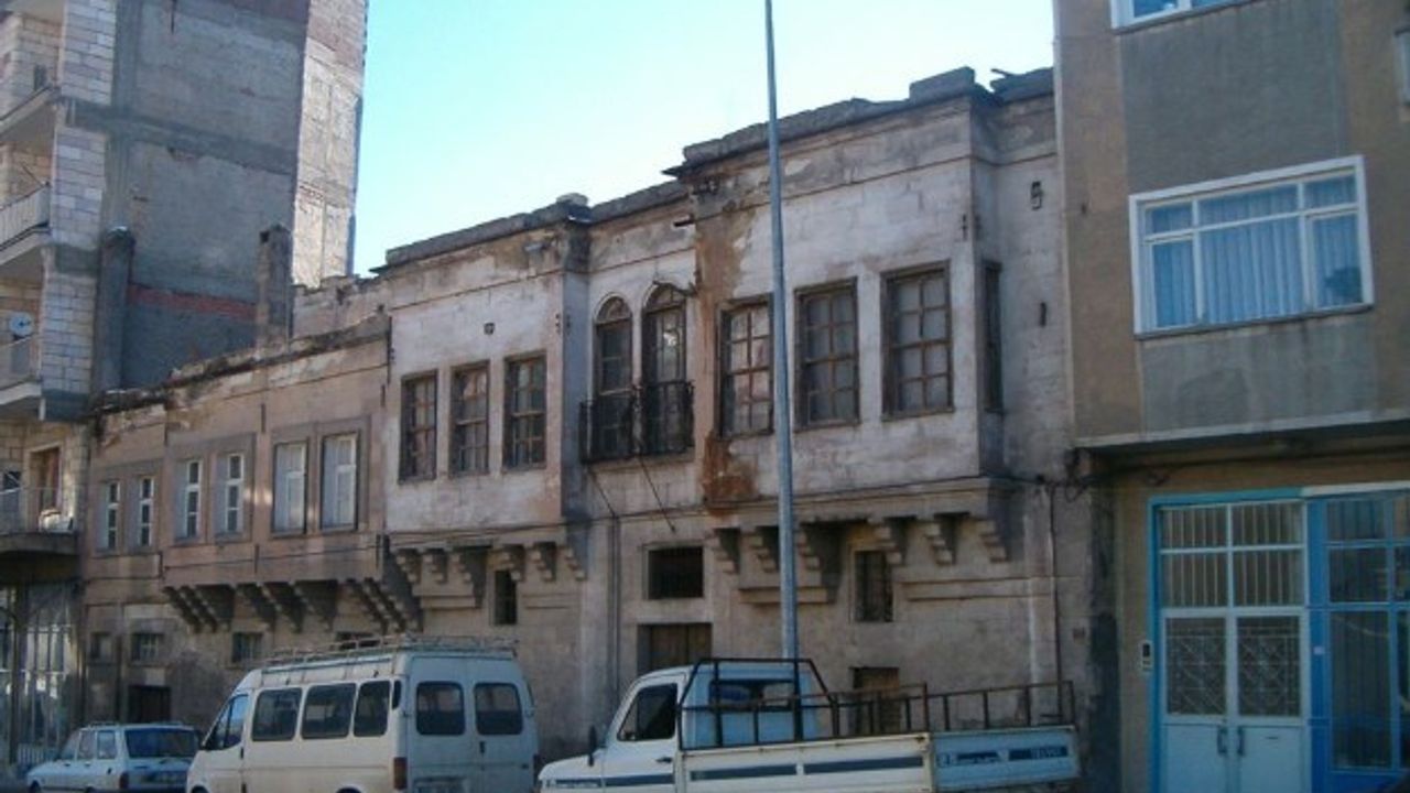 Nevşehir'de Kaybolan, Değişen ve Dönüşen Tarihi Yapılar