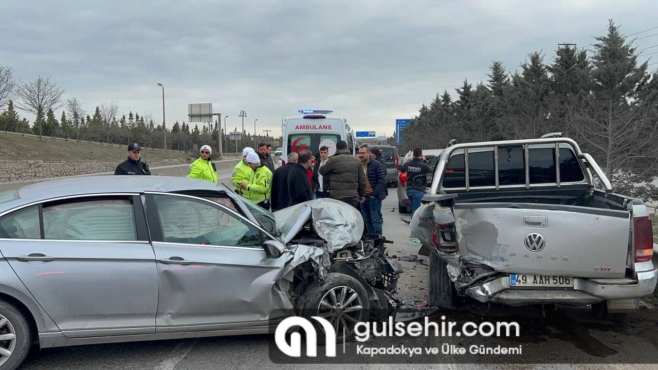 Kocaeli'de zincirleme trafik kazası, 2 yaralı