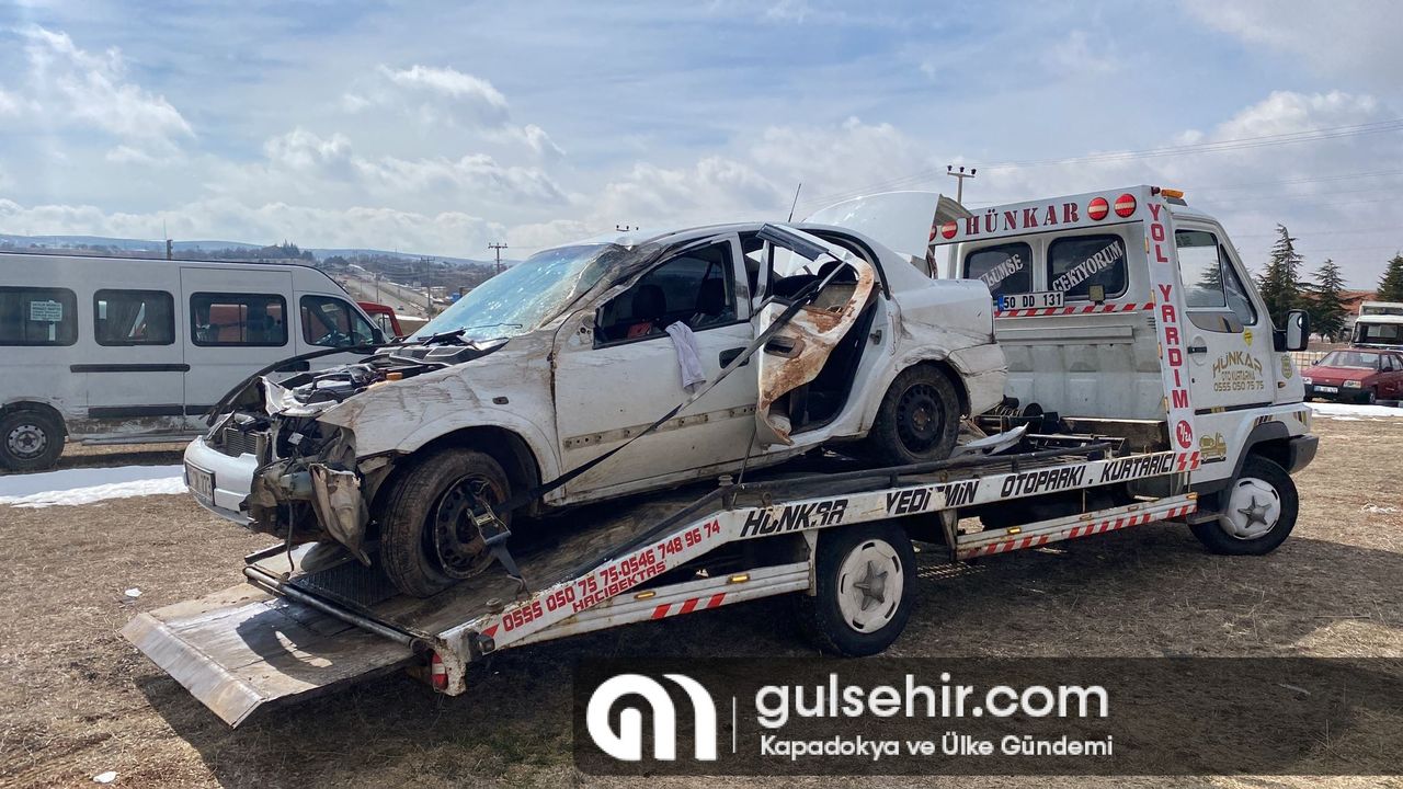 Nevşehir'de depremzedelerin bulunduğu otomobil devrildi