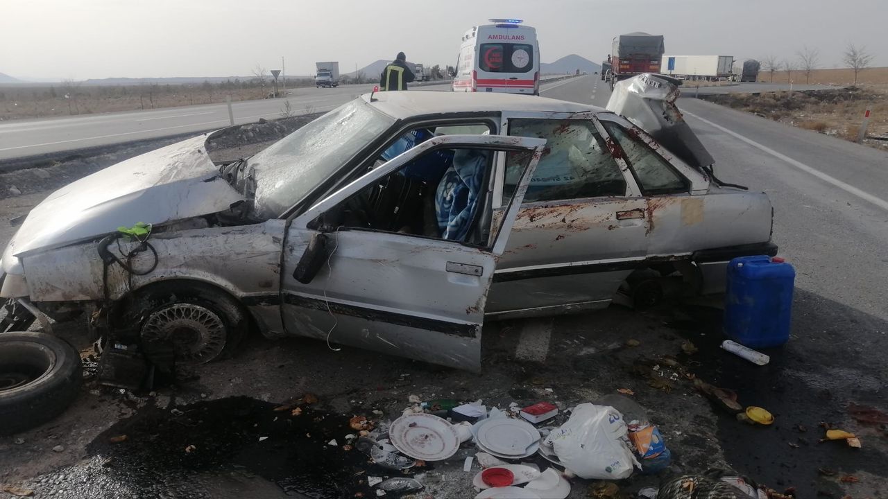 Hatay'dan Konya'ya giden depremzede kaza yaptı