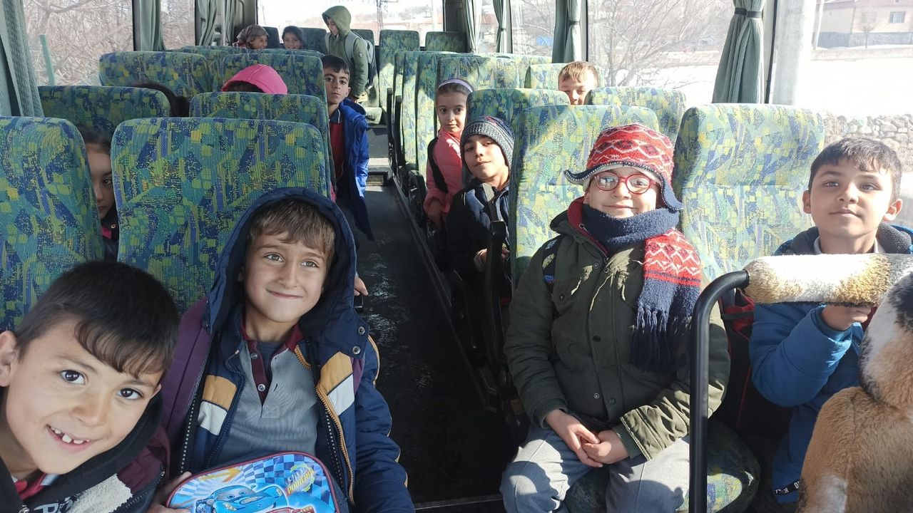 Nevşehir, Karapınar'a otobüs bağışlandı