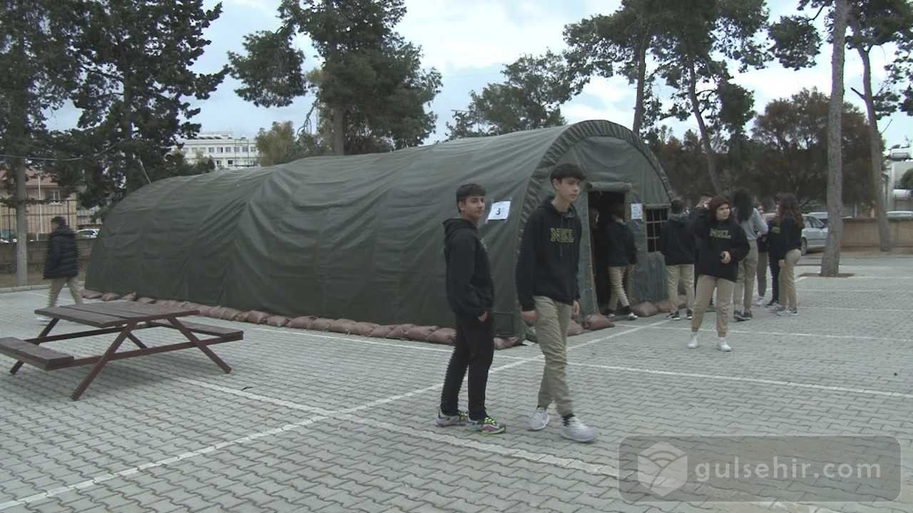 KKTC'de bazı okullar çadır sınıflarda eğitime geçti