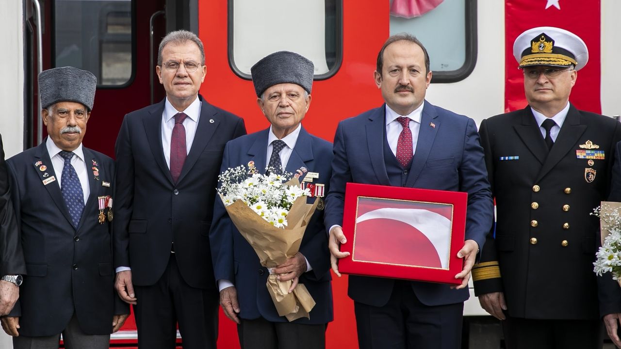 Atatürk'ün Mersin'e gelişinin 100. yılı kutlandı