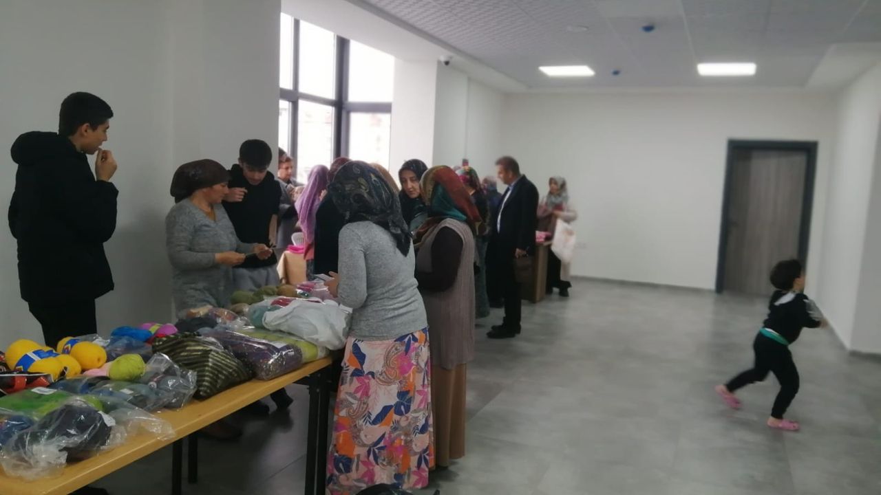 Nevşehir'deki kursiyerlerden depremzedelere hediye