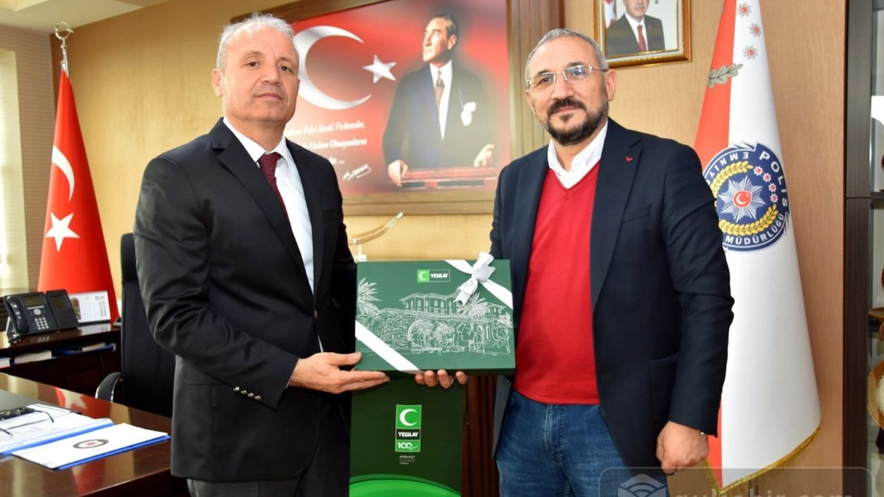 Nevşehir Yeşilay'dan il emniyet müdürüne kutlama
