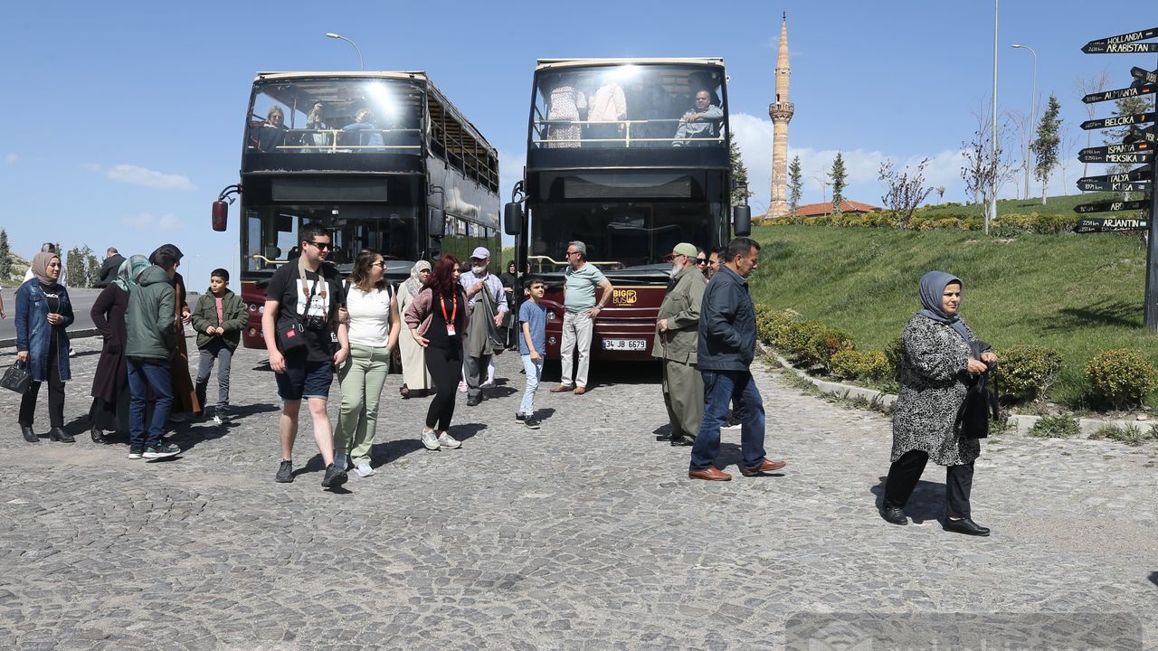Kapadokya'da depremzedeler için tur düzenlendi