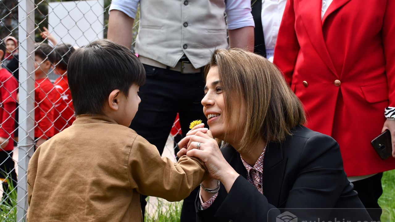 Nevşehir Valisi Becel, çocuk festivaline katıldı