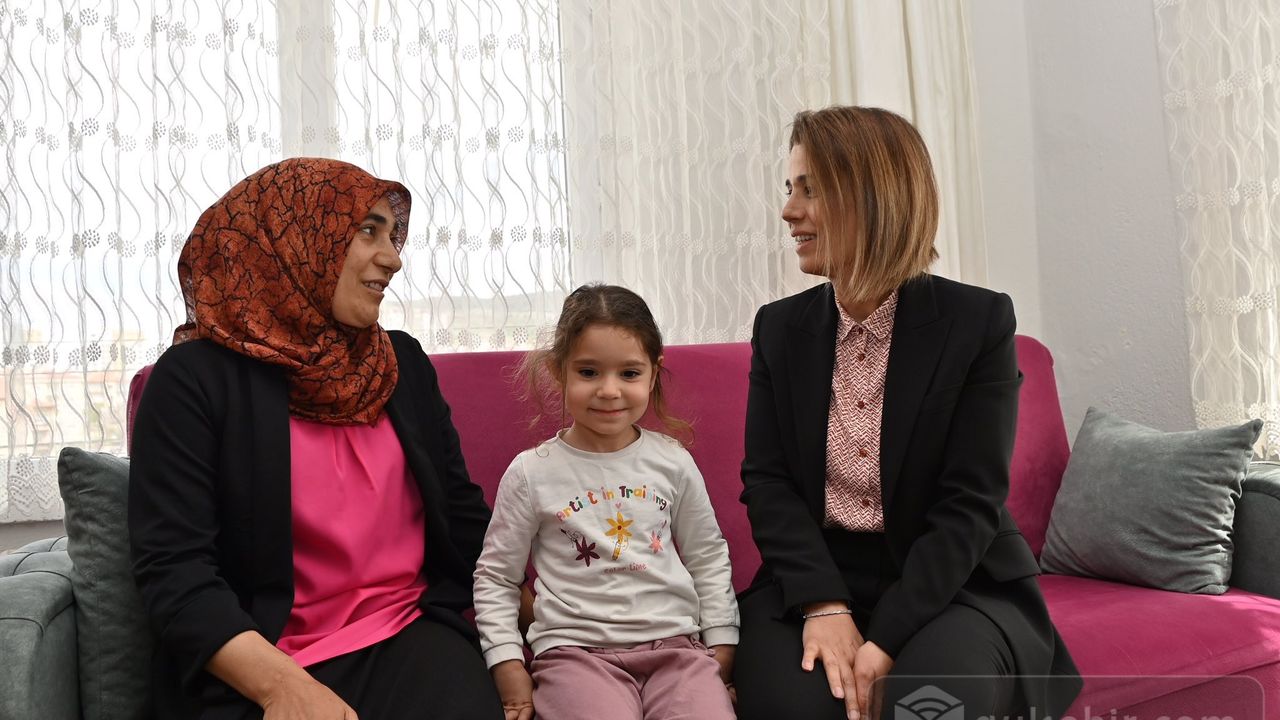 Nevşehir Valisi Becel, aileleri ziyaret etti
