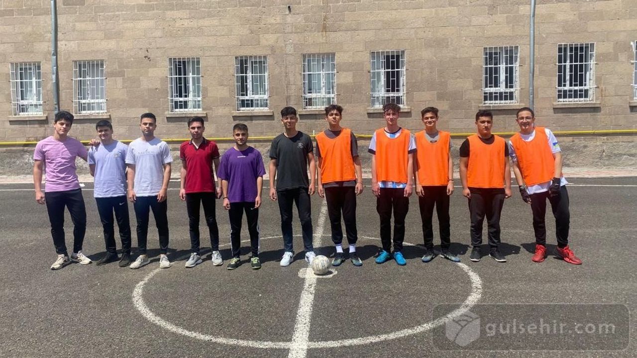 Nevşehir Anadolu Lisesi'nde futbol müsabakaları başladı