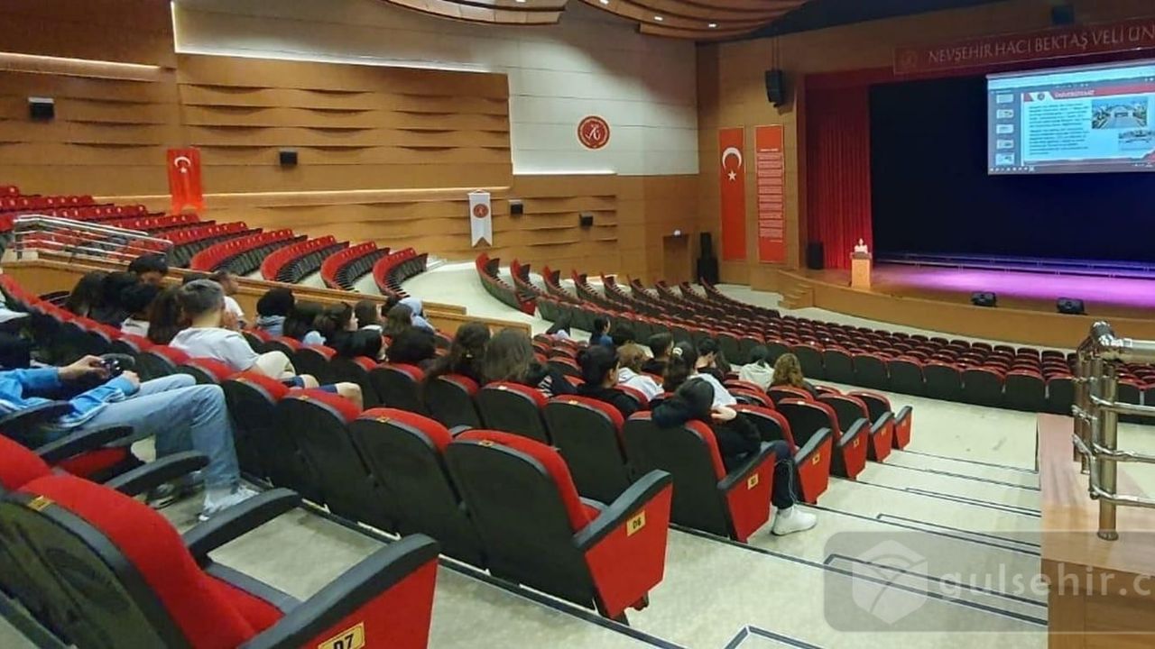 Liseliler Nevşehir Hacı Bektaş Veli Üniversitesi'ni gezdi