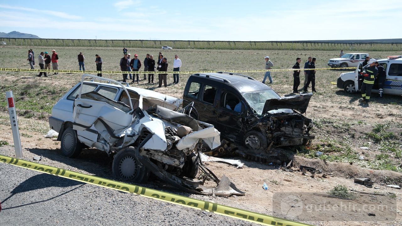 Konya'da feci kaza! 5 kişi öldü