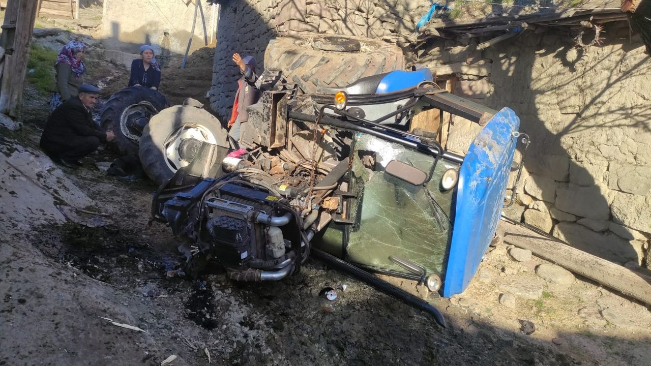 Yozgat'ta traktör devrildi, sürücü yaralandı