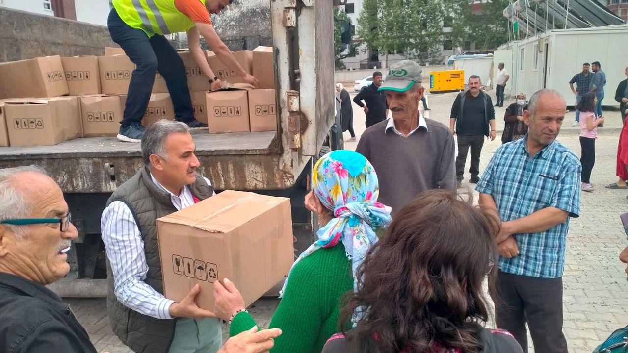 Kayseri'nin deprem yardımları devam ediyor