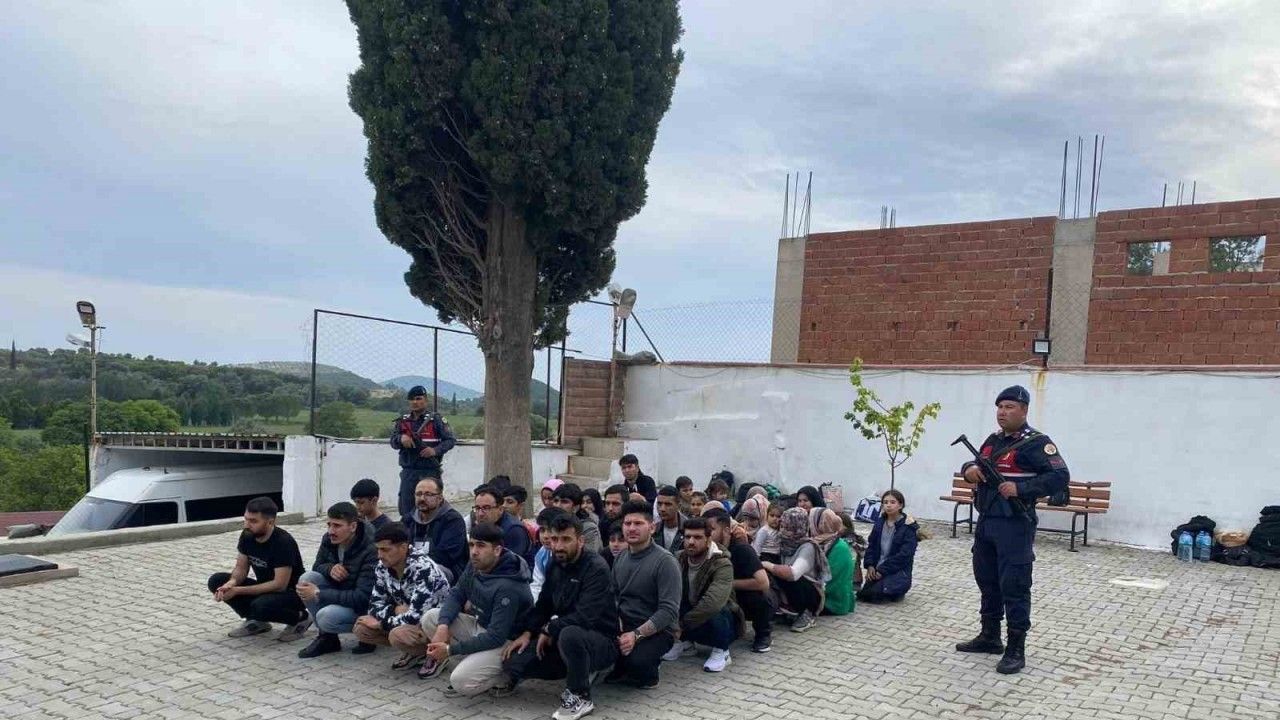 Aydın'ın Didim ilçesinde 46 düzensiz göçmen yakalandı