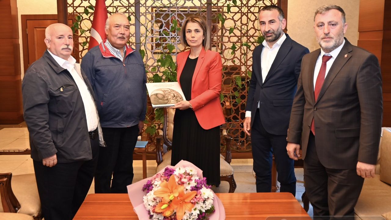 Nevşehir Valisi, Nevşehir Dernekleri Başkanı ile görüştü