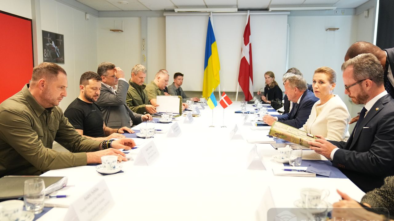 Danimarka Ukrayna’ya 19 Adet Savaş Uçağı Göndereceğini Açıkladı