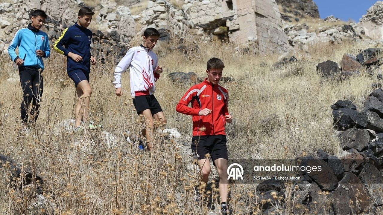 Nevşehir'de ''Göre Harabeleri Milli Sporcular İçin Antreman Sahası Oldu''