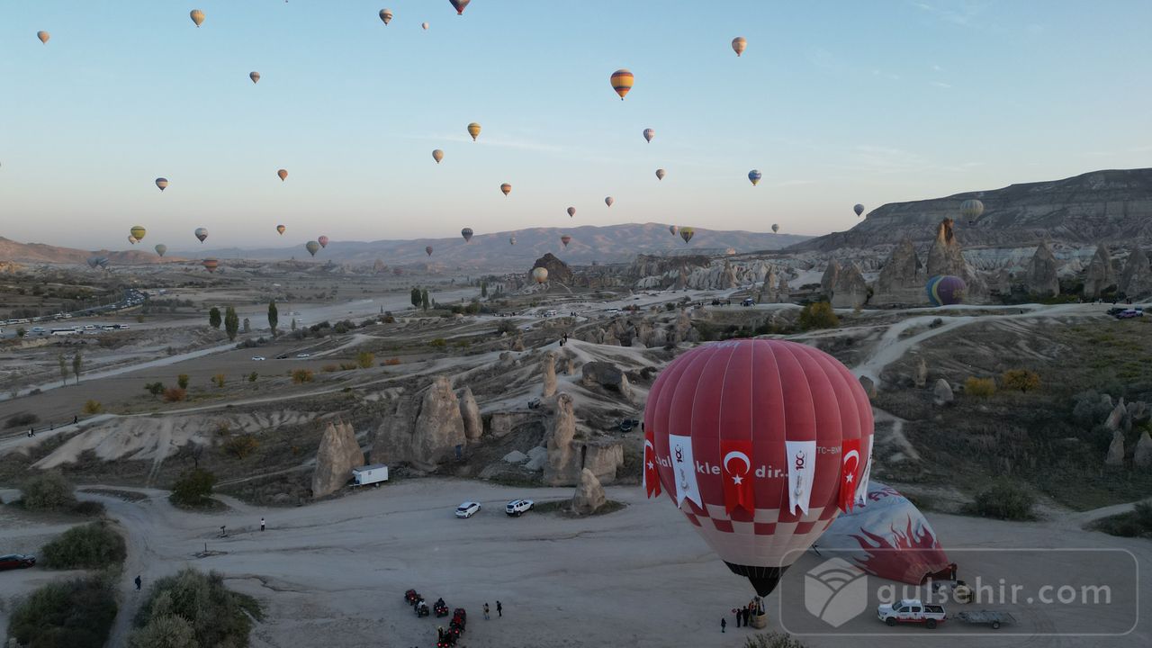 ''Nevşehir 100. Yılı Gökyüzünde Kutladı''