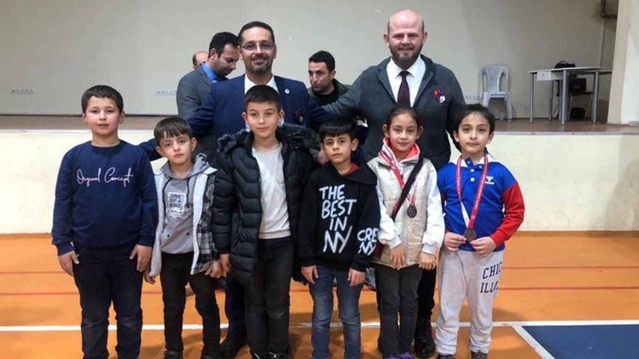 Okulumuz Satranç Takımı, İl Gençlik ve Spor Müdürlüğü Turnuvasında Başarı Elde Etti