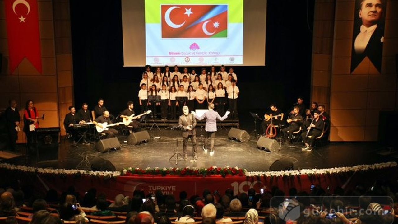BİLSEM Öğrencilerinden Cumhuriyetin 100. Yılına 12 Dilde Ezgili Konser!
