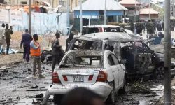 Somali'de Cumhurbaşkanlığı Sarayı yakınındaki otelde bombalı saldırılar düzenlendi