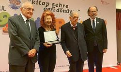 39. Uluslararası İstanbul Kitap Fuarı onur yazarı Nazlı Eray