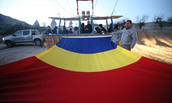 Balonlar Romanya bayrağı ile uçtu