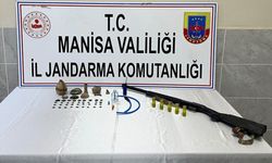 Manisa'da hırsızlık şüphelisi tarihi eser kaçakçısı çıktı.