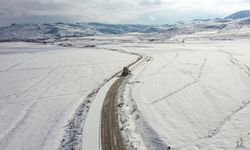 Van'da kar yağışı nedeniyle kapanan yollar açıldı