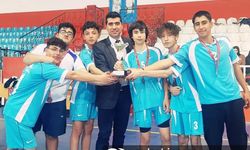 Kızlarda Avanos Anadolu Lisesi, erkeklerde Simya koleji şampiyon 