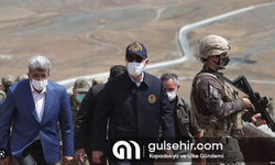 Milli Savunma Bakanı Hulusi Akar Suriye sınır hattında