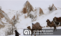 Turistler, beyaz örtüyle kaplanan Kapadokya'ya hayran kaldı