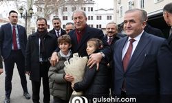 Bakan Akar, Tokat'ta Valiliği ve Belediyeyi ziyaret etti