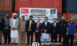 Türkiye'nin yardım gemisi Pakistan'a ulaştı