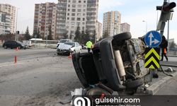 Kayseri'de otomobiller çarpıştı, 5 kişi yaralandı