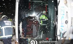 Tokat'ta yolcu otobüsü devrildi: 1 ölü, 15 yaralı