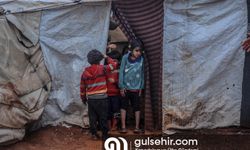 İdlib'deki kamplarda su baskınları oldu