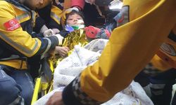 Şanlıurfa'da binadan 47 saat saat sonra bir çocuk kurtarıldı