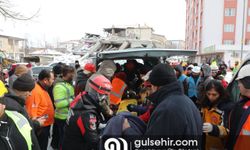 Elbistan'da enkazdan 55 saat sonra  bir kadın kurtarıldı