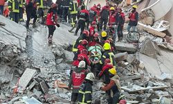 Gaziantep'te 3 kişi depremden 76 saat sonra kurtarıldı