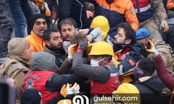 Diyarbakır'da 81 saat sonra enkazdan bir çocuk kurtarıldı