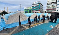 Malatya'da depremzedeler için AFAD çadır kuruyor