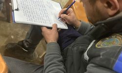 Adıyaman'da enkazda bulunan altınlar sahibine ulaştırıldı