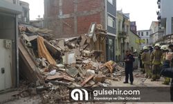 İstanbul Fatih'te 3 katlı terk edilmiş bir bina çöktü