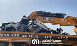 Mardin'de feci kaza: Tır ile otomobil çarpıştı, 2 kişi öldü