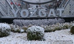 Yozgat'ta kar yağışı şehri beyaza bürüdü