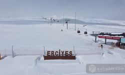 Erciyes'te kar yağışı etkisini sürdürüyor