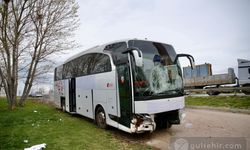 Eskişehir'de yolcu otobüsü kaza yaptı, 17 yaralı