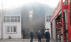 Kayseri'de mobilya fabrikası alevler içinde kaldı